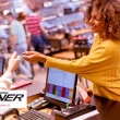 Este acuerdo tiene la finalidad de mejorar la eficiencia operativa, la experiencia de cliente y la escalabilidad de los negocios a través de la tecnología innovadora de Partner Tech Iberia.